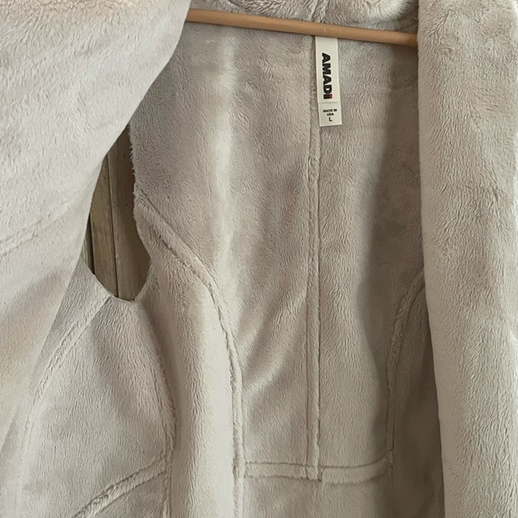 Anthropologie Kady Sherpa Vest - Picture 7 of 10